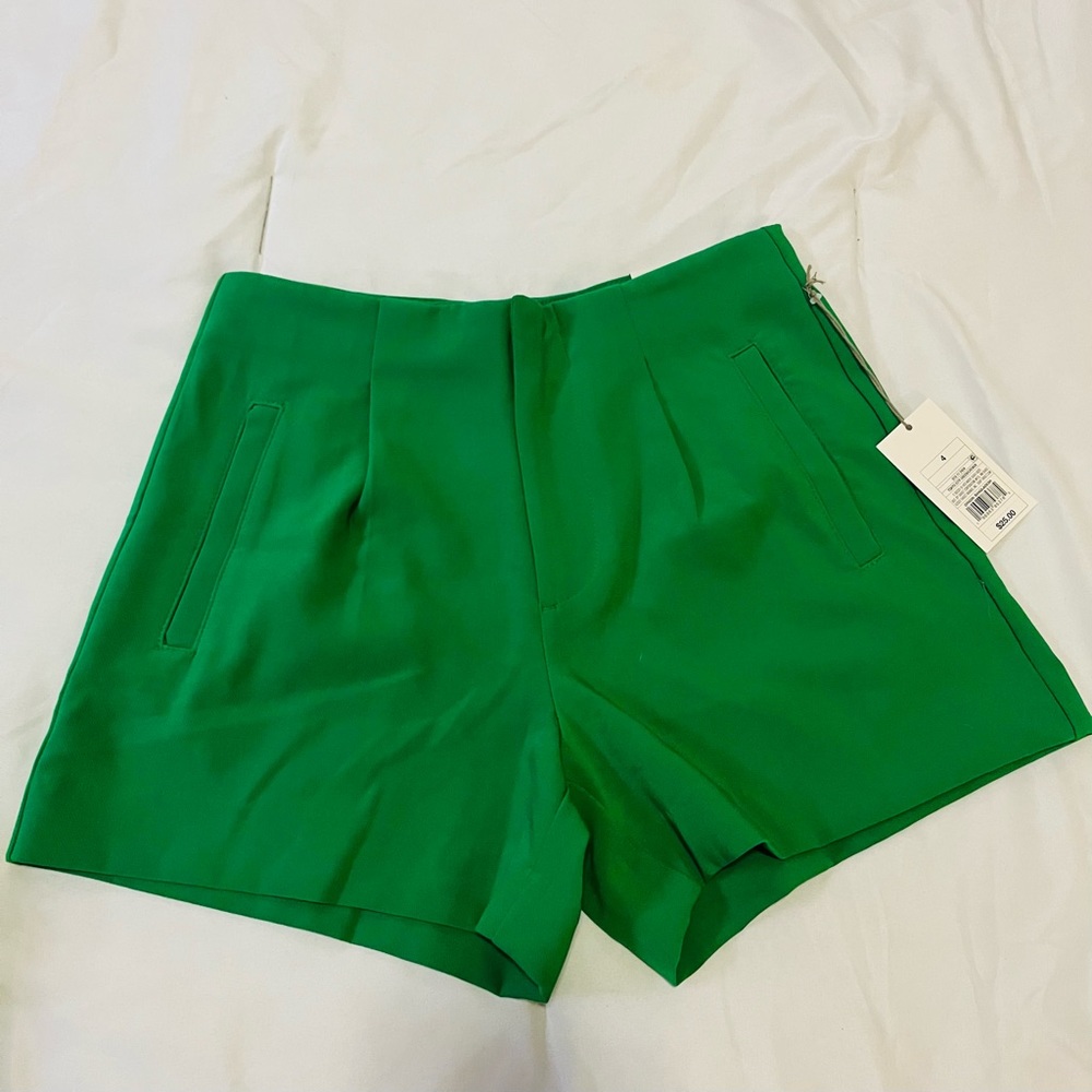 A New Day, Size 4, Green.